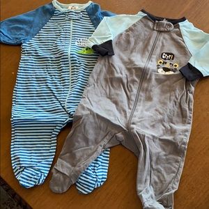 Gerber 2 pack footie pjs 0-3 months